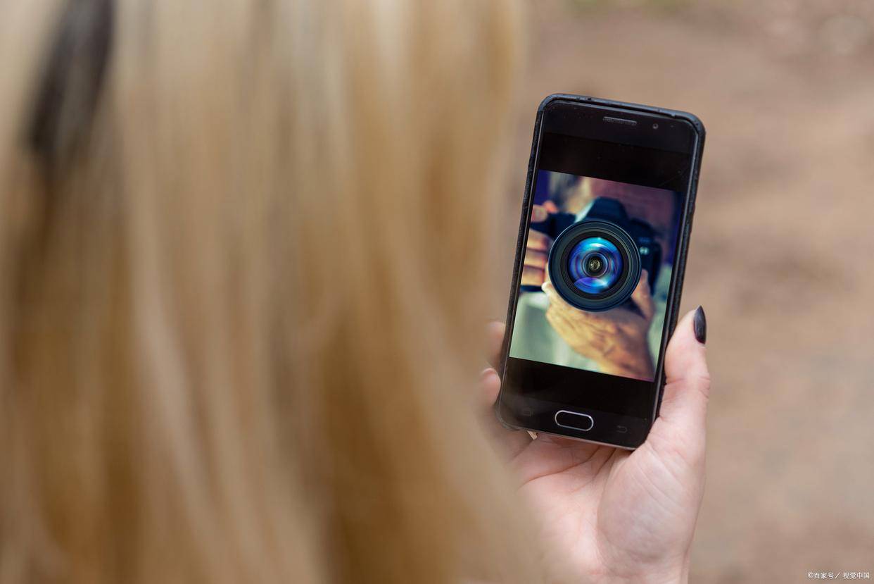 留意！浏览不良网站时，会被手机摄像头监控