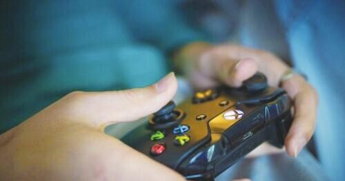 未成年网络沉迷，法律要管理