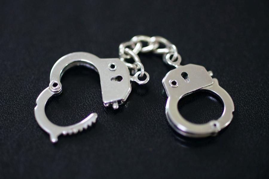 扫二维码，9万游戏金币洗劫一空！原来的电脑被控制了...